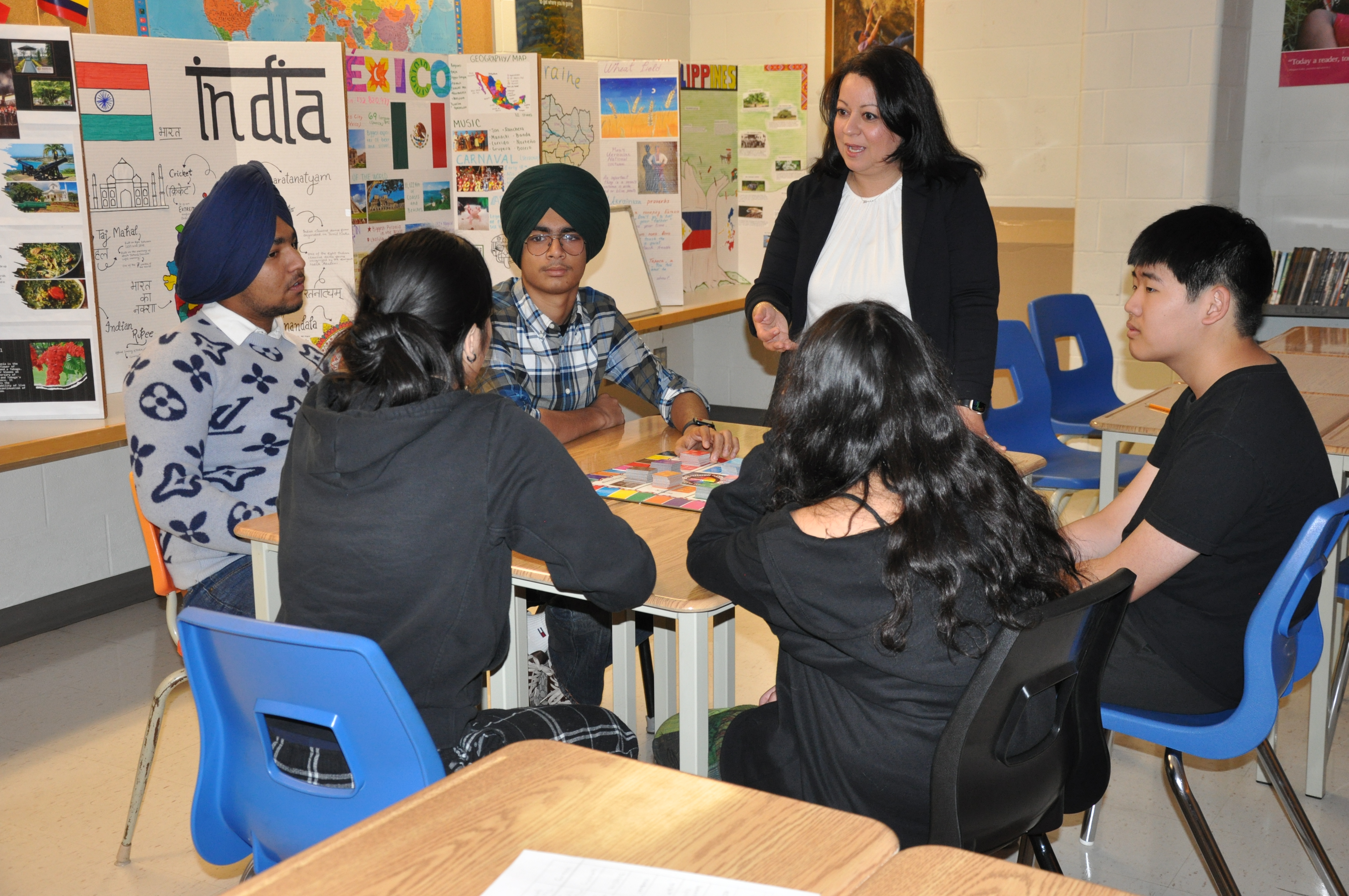 SHCVS MLL Students with teacher